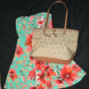 LIKE NEW Michael Kors purse